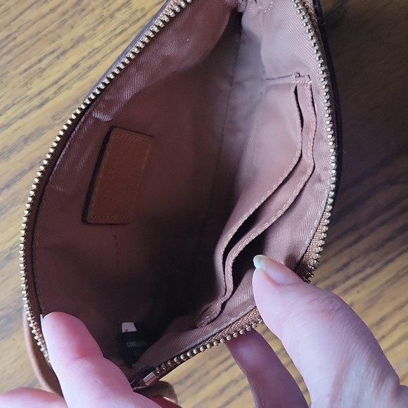 Coach Wristlet - Picture 9 of 17